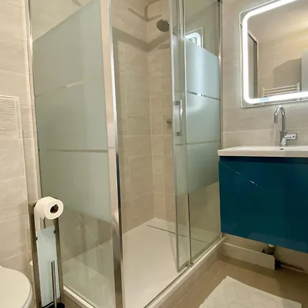 Cosy Rdc Avec Véranda, Jardin Privé Et Wifi, Proche – - Fr-1-306-1256