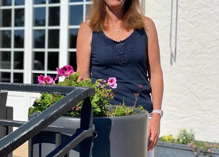 Panzió Cosy Rdc Avec Veranda, Jardin Prive Et Wifi, Proche - - Fr-1-306-1256